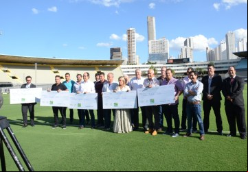 Governo de Goiás entrega R$ 3 milhões prêmios ao Time Goiano do Coração 