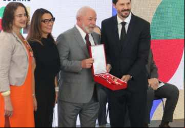 Daniel Vilela recebe do presidente da República uma das mais altas honrarias do setor de ciência, tecnologia e inovação