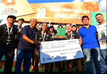 Prefeito Rogério acompanha final da Taça das Favelas, disputada no Estádio Antônio Aciolly