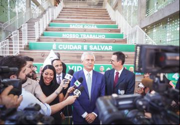 Governador Ronaldo Caiado comemora resultados da saúde: R$ 17,8 bilhões em investimentos desde 2019