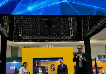 Presidente da Fapeg, Marcos Arriel, e secretário estadual de Indústria e Comércio, Joel Santana Braga, na apresentação do Peiex, durante a Ficomex 2024