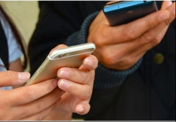  Logo nos primeiros dias da gestão, em 6 de janeiro, Mabel sancionou a Lei nº 11.313 que cria a semana de prevenção e combate ao uso excessivo de celulares nas escolas da Rede Municipal de Ensino da capital