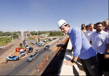 Vice-governador Daniel Vilela vistoria obras do Viaduto Portal da Fé, em Trindade